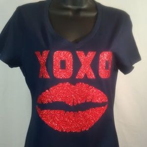 New Graphic XOXO Lip Tee Shirt